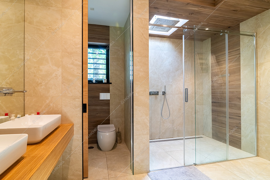 Bagno della villa Argon, location in stile moderno a Roma
