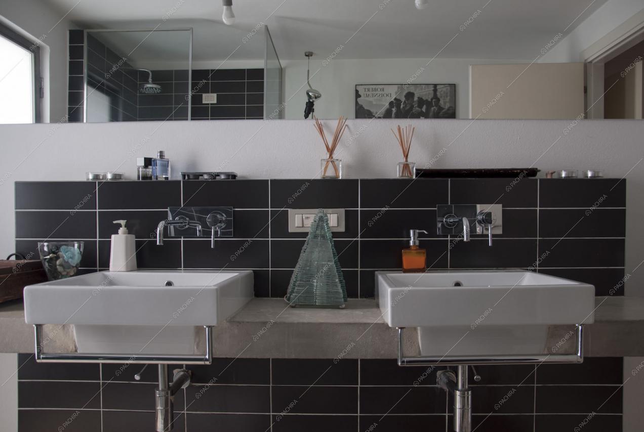 Lavandino doppio nel bagno