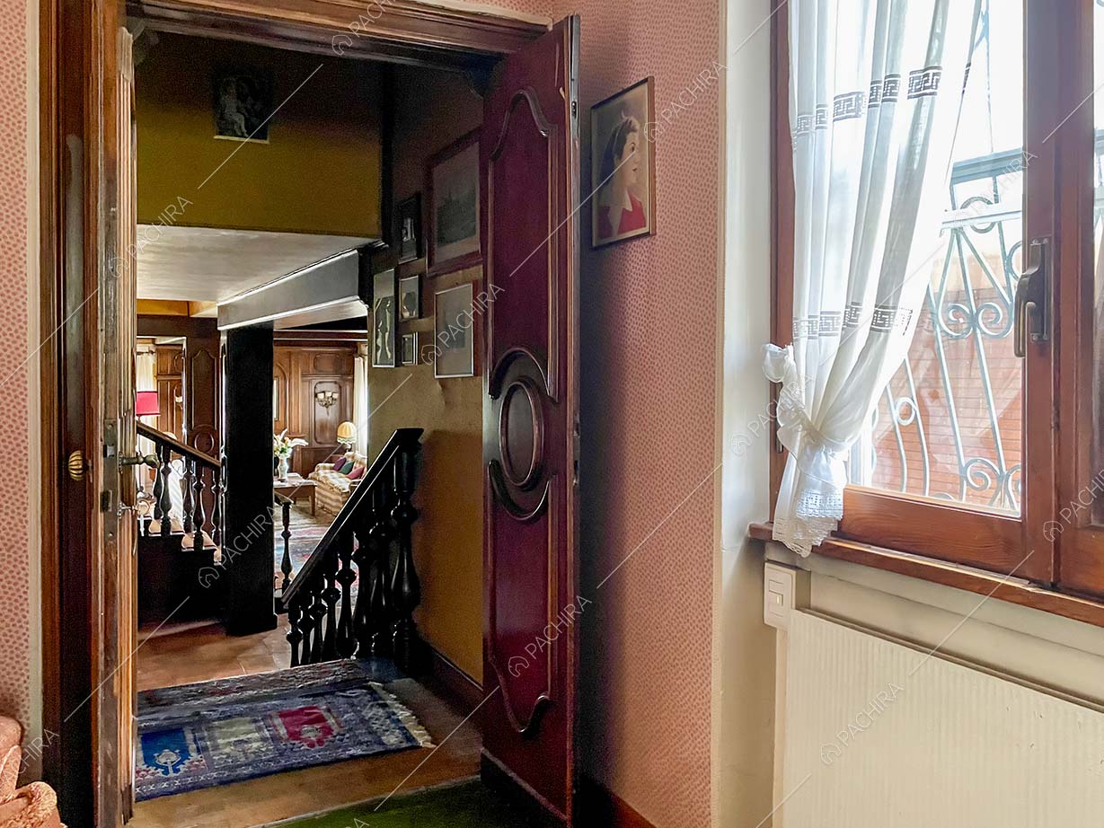 Corridoio della villa Apatite, location in stile classico a Roma
