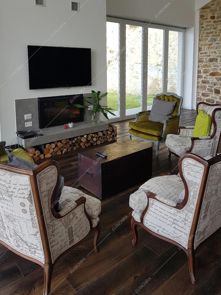 Salotto della villa Baffin, location in stile moderno ad Alessandria