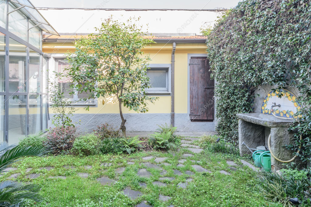 Giardino del loft Cascarilla, location in stile moderno a Milano