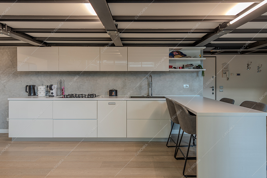 Cucina del loft Vanadio, location in stile moderno a Milano