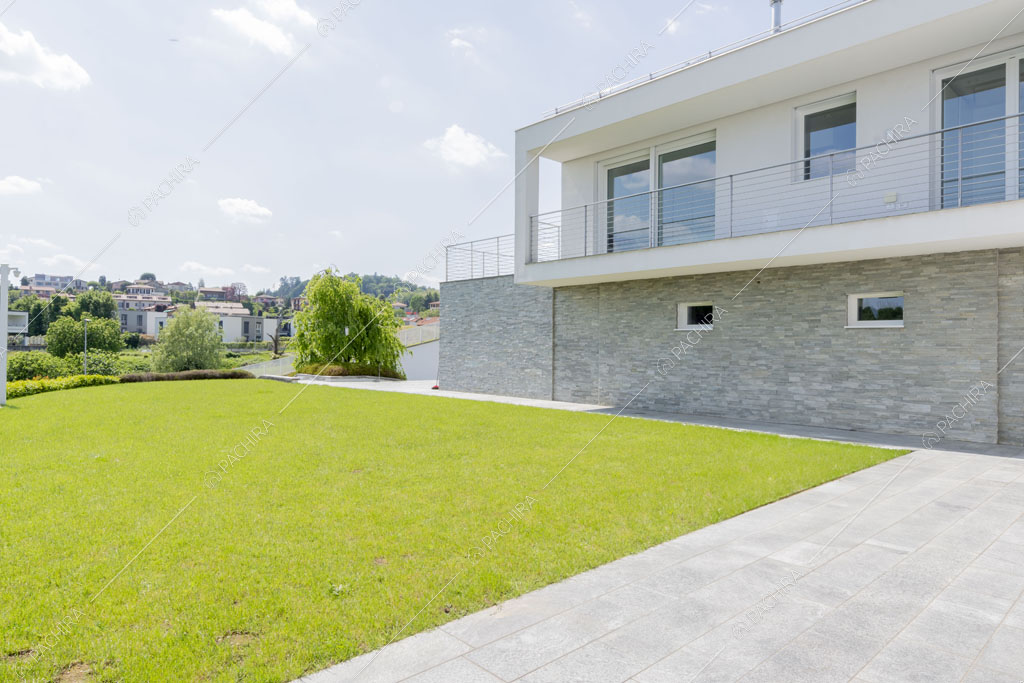 Giardino della villa Coral, location in stile contemporaneo a Como