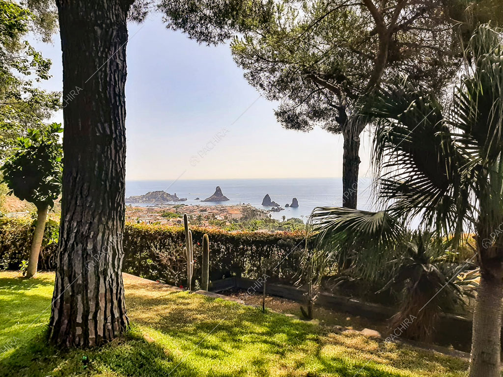 Dal giardino vista sul mare