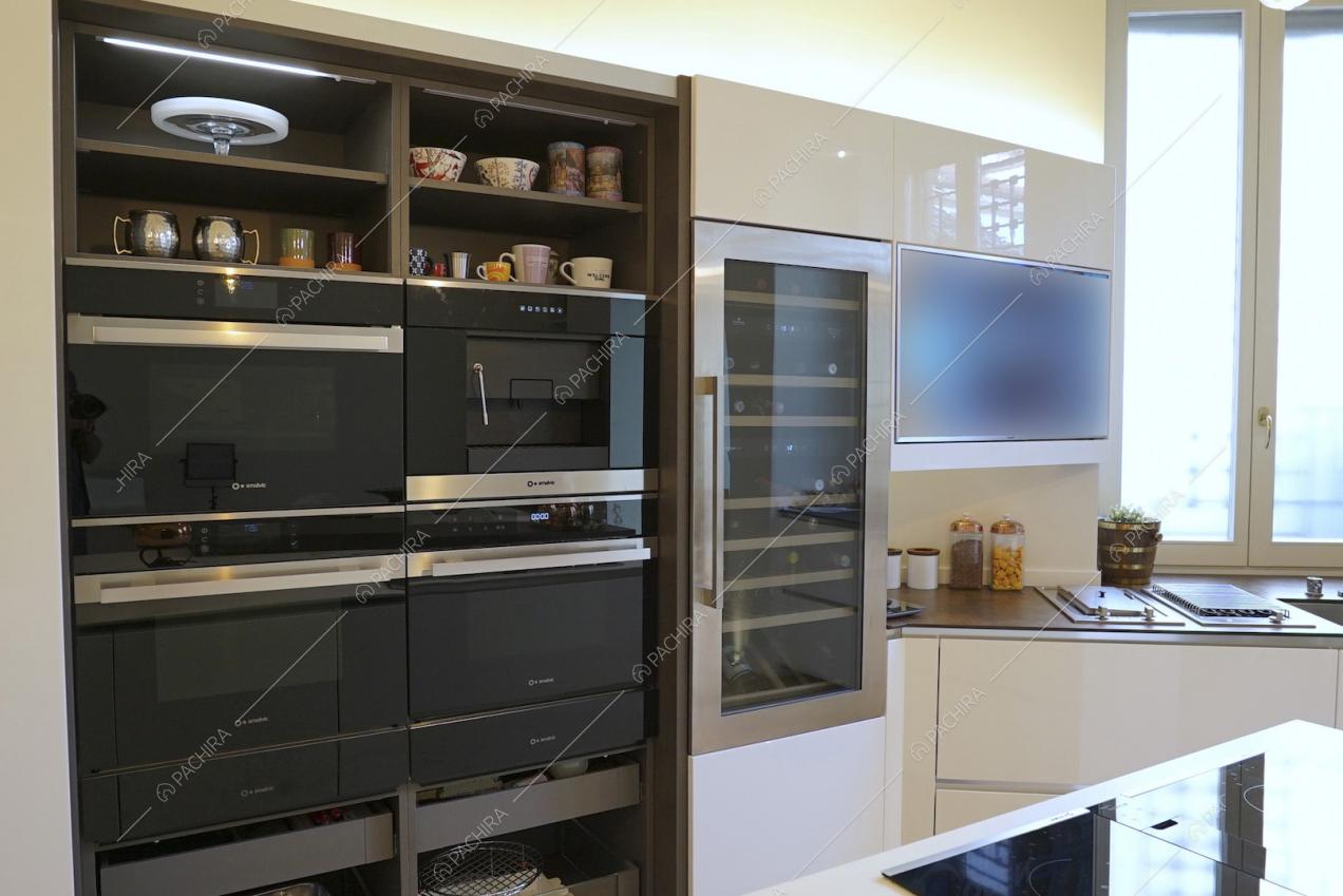 Elettrodomestici all'interno della cucina della Location Blenda