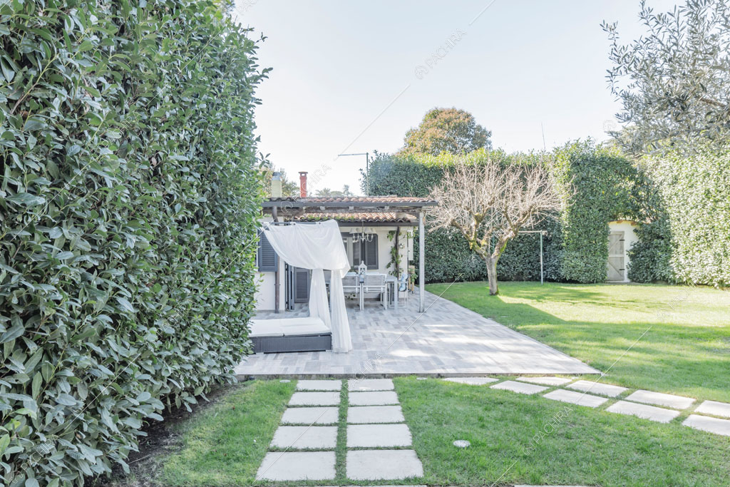 Giardino della location Aliseo, villa in stile contemporaneo a Roma