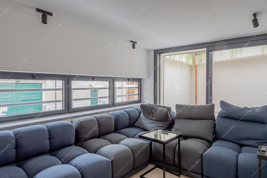 Salotto del loft Ob, location in stile moderno a Milano