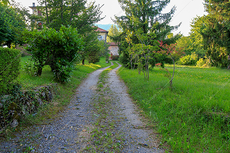 Vialetto della villa Kurili, location in stile classico a Bergamo