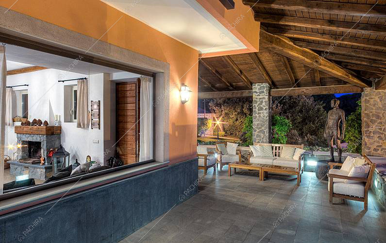Veranda della villa Kunzite, location in stile moderno a Roma
