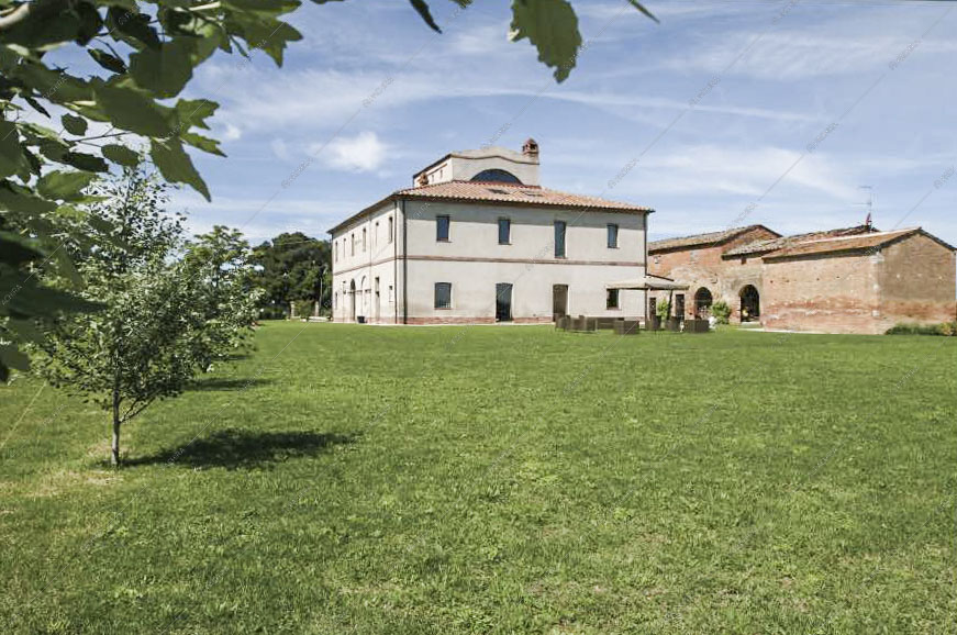 Facciata della villa con fontana