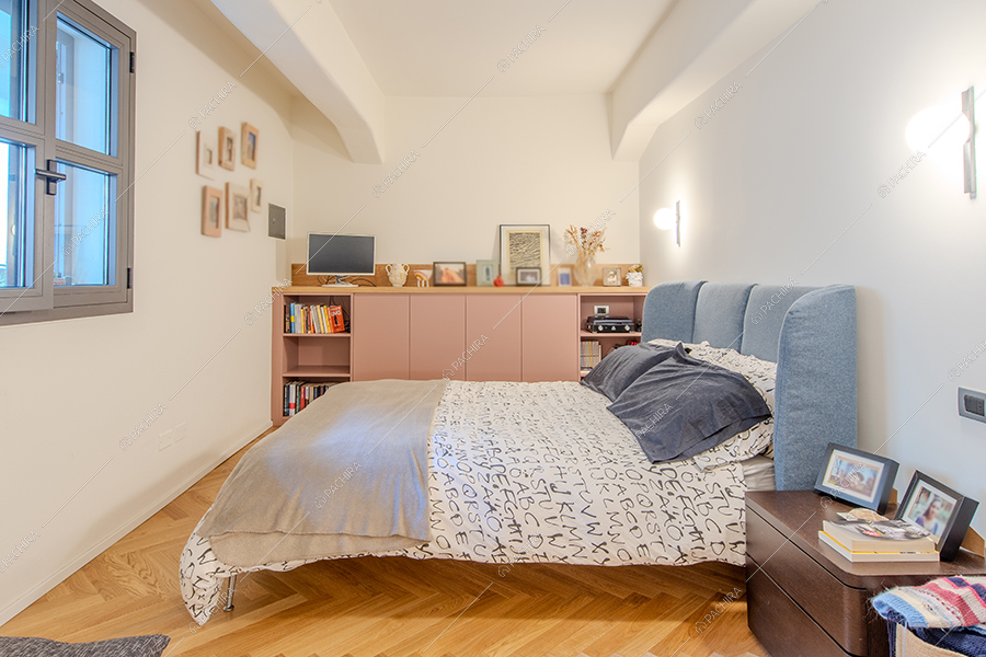 Camera da letto dell'appartamento Tonga, location in stile moderno a Milano