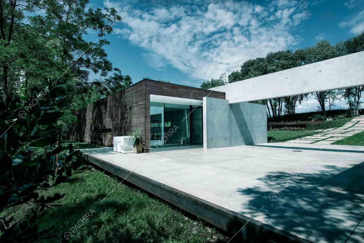 Esterni della villa in cemento lisciato