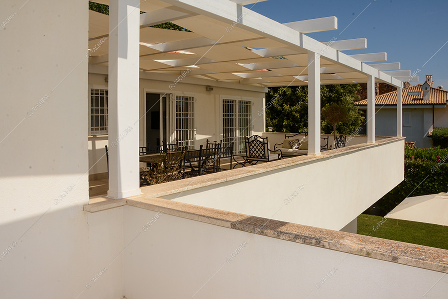 Terrazza della villa Kumtag, location in stile contemporaneo per shooting a Roma