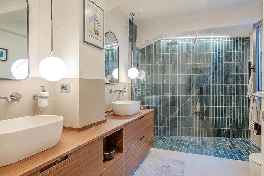 Bagno dell'appartamento Tonga, location in stile moderno a Milano