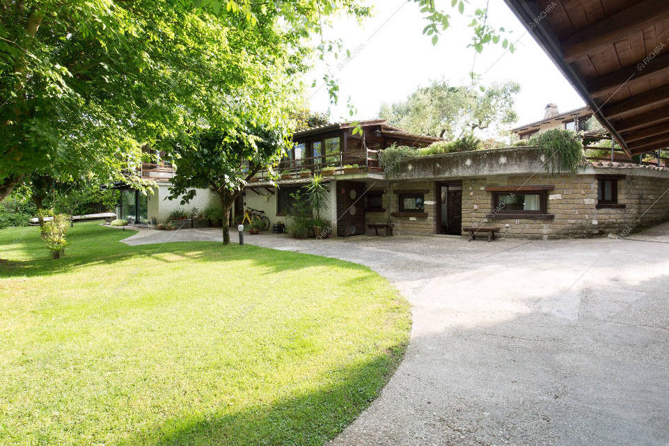 Location Ravanello villa Roma 10