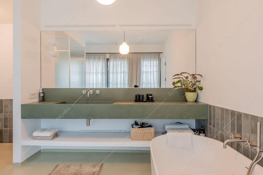 Bagno del loft Tigri, location in stile contemporaneo a Milano