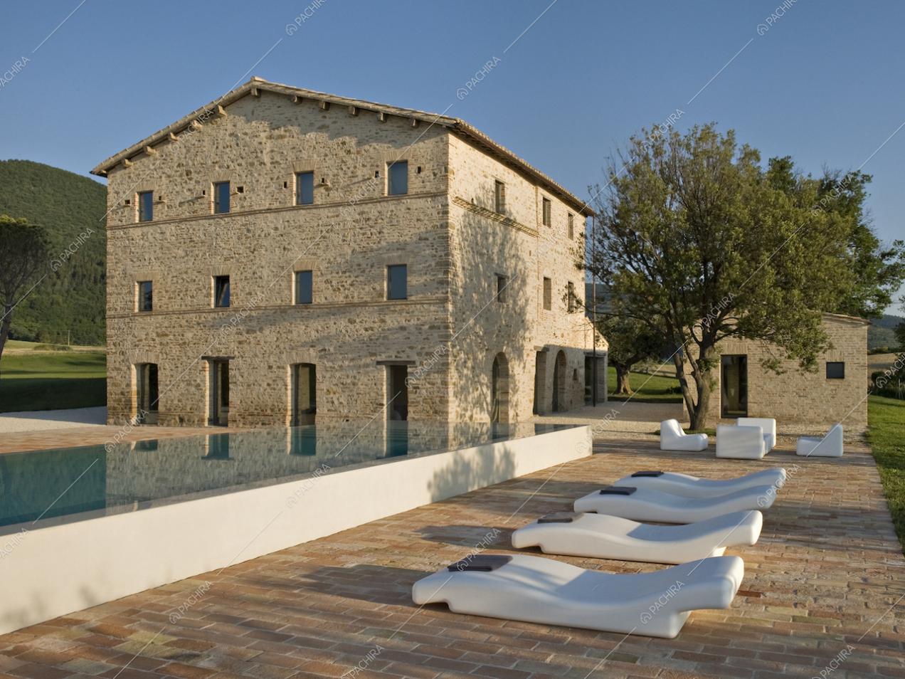 Villa con piscina vicino a Macerata