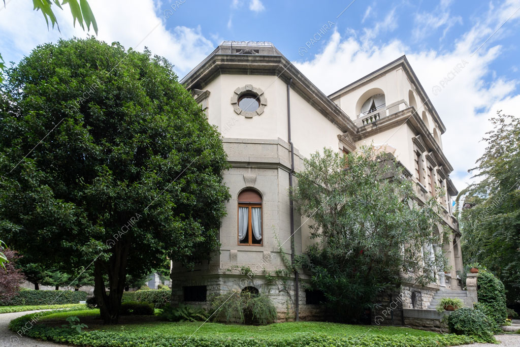 Esterni della dimora storica Taurus, location in stile classico a Lecco