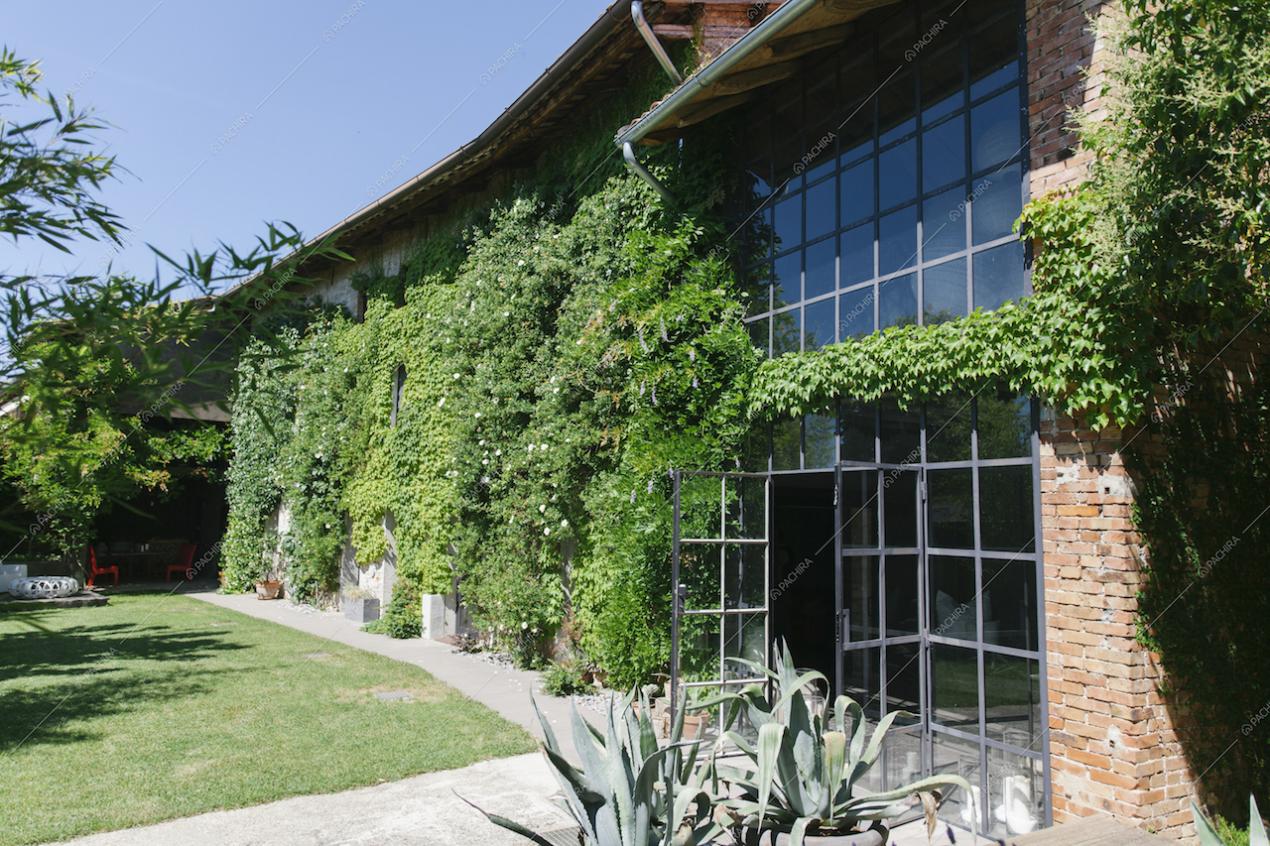 Esterni e giardino della Location Barba