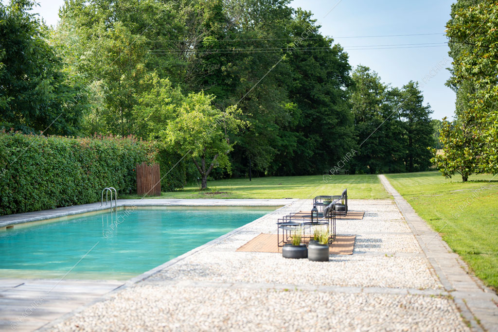 Piscina dell'agriturismo Favonio, location in stile country a Novara