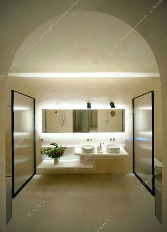 Bagno della villa Bali, location in stile contemporaneo a Lecce