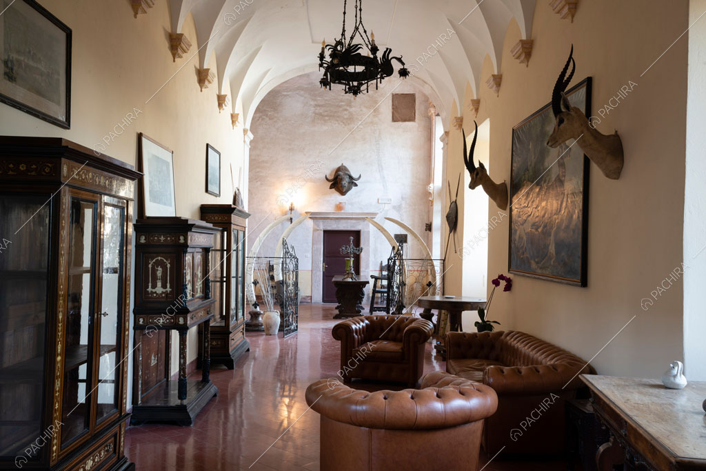 Corridoio della chiesa Levante, location in stile classico a Palermo