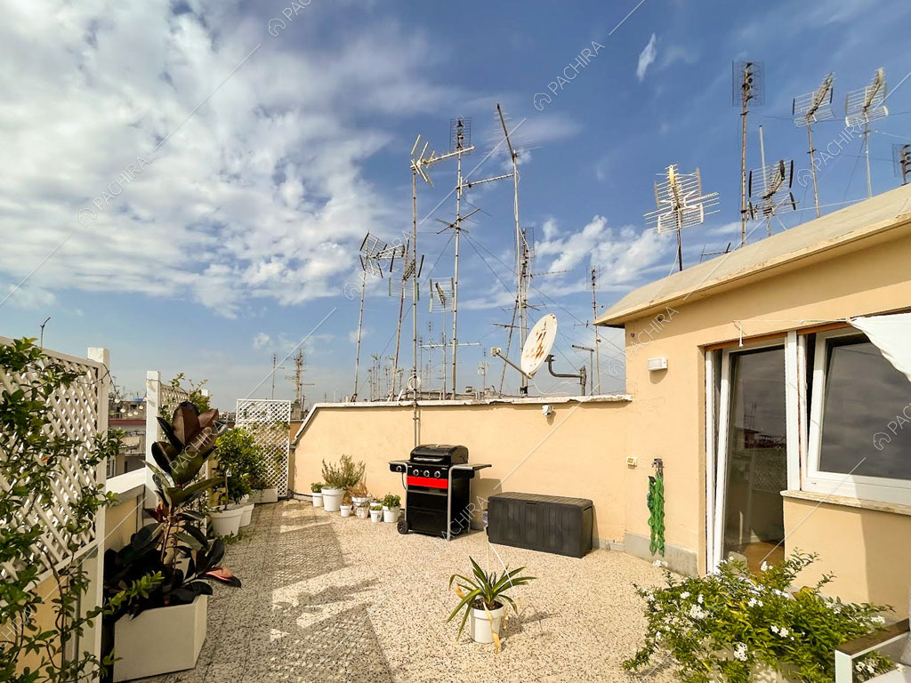 Terrazza dell'appartamento Terfezia, location in stile contemporaneo a Roma