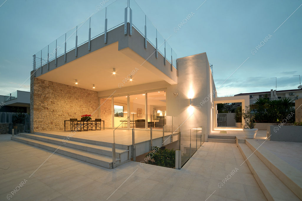 Porticato della villa Garigliano, location in stile contemporaneo a Barletta-Andria-Trani