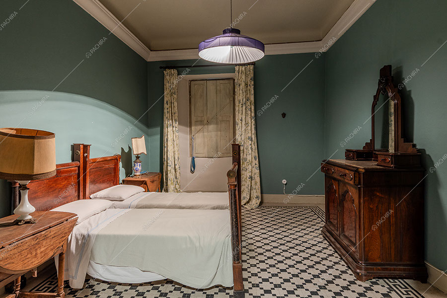 Camera da letto della dimora storica Ajoite, location in stile classico a Milano