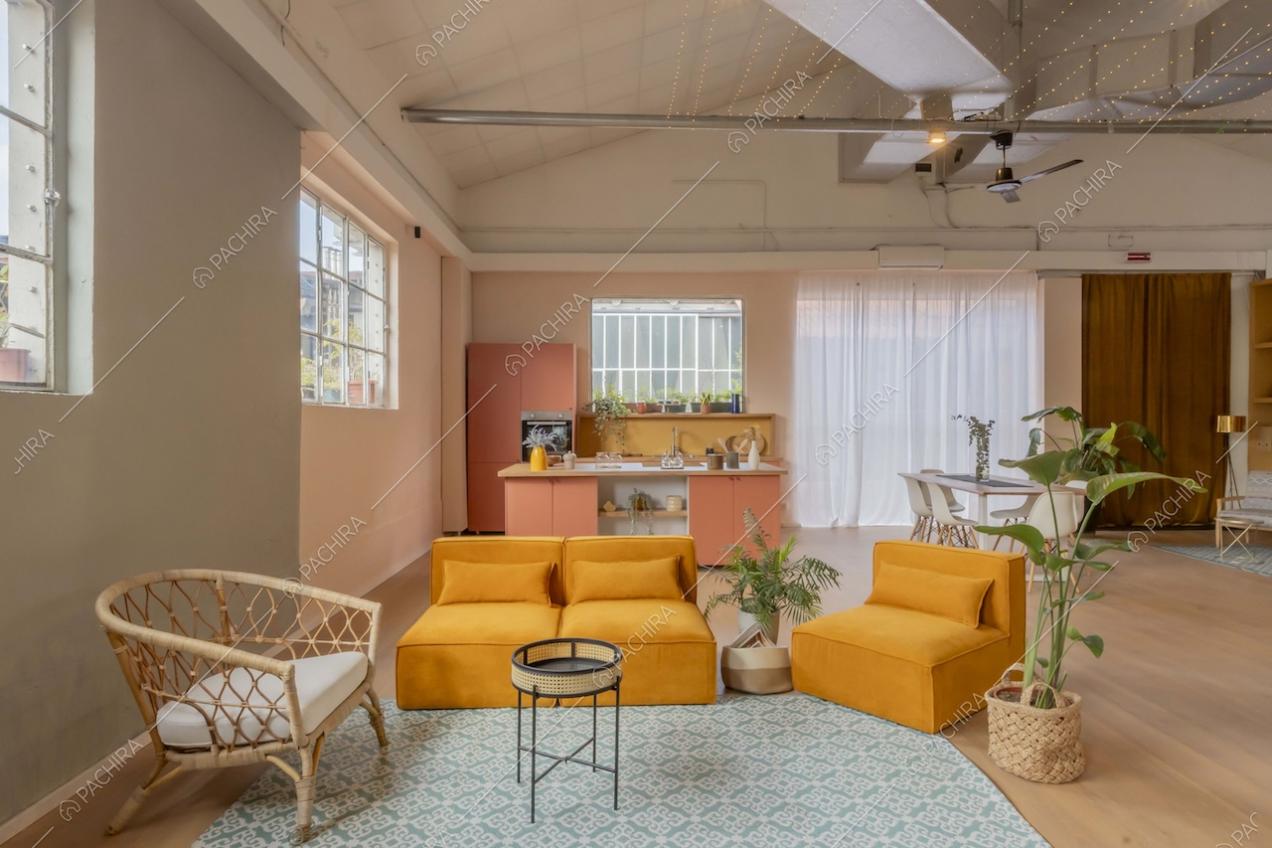 Salotto dello studio Eclipse, location in stile contemporaneo a Milano
