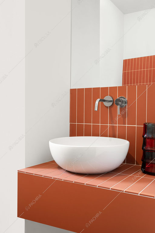 Bagno dell'appartamento Robinia, location in stile contemporaneo a Milano