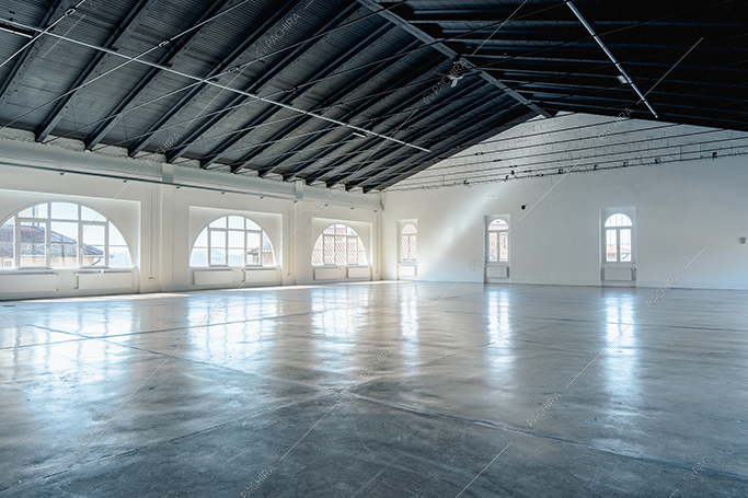 Open space di Annapurna, spazio espositivo in stile industriale a Lecco