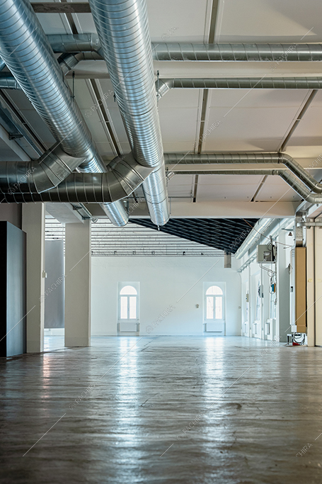 Loft di Annapurna, spazio espositivo in stile industriale a Lecco