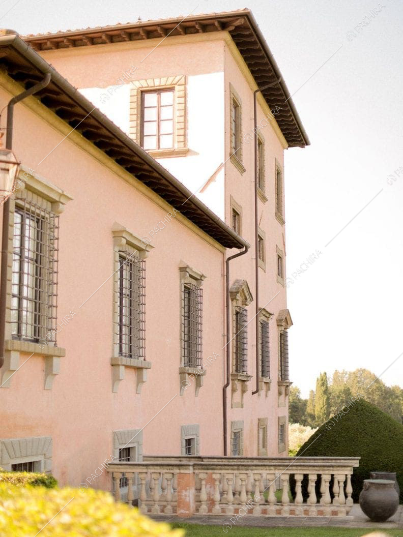 Esterni della villa Elba, location in stile classico a Firenze