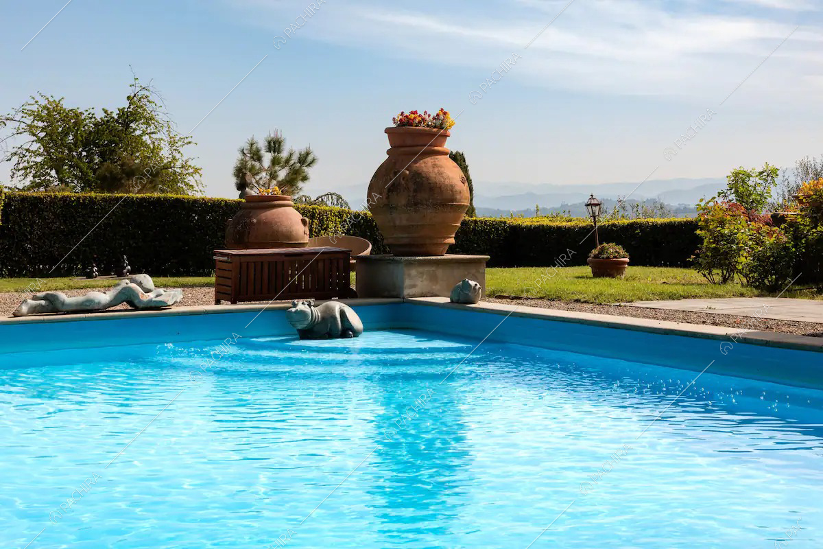 Piscina della villa Elba, location in stile classico a Firenze