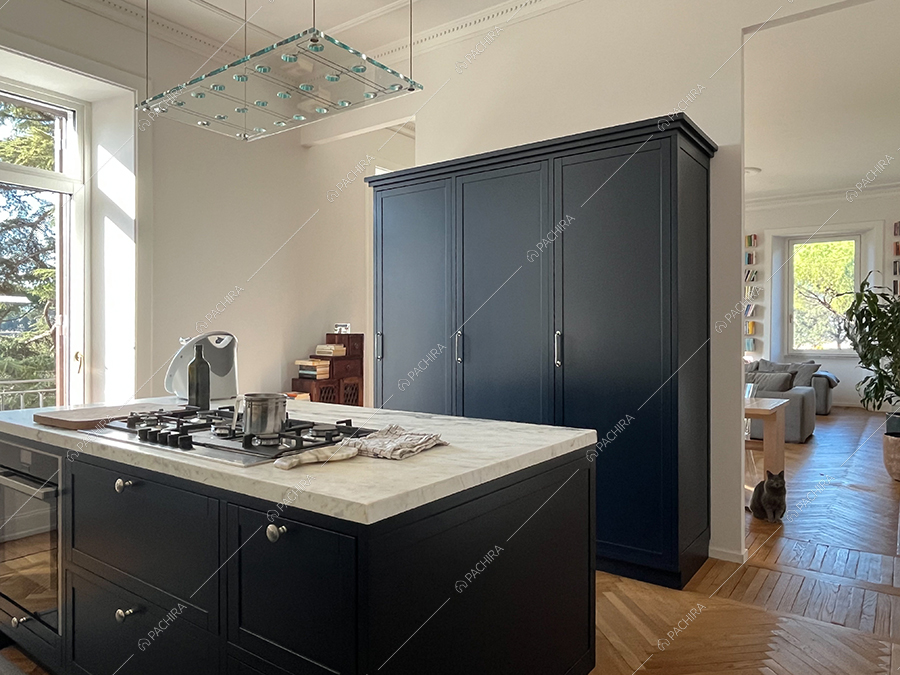 Cucina dell'appartamento Sile, location in stile contemporaneo a Roma