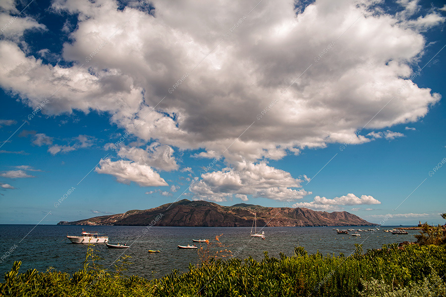 Vista mare dalla villa Toyon, location in stile classico a Messina