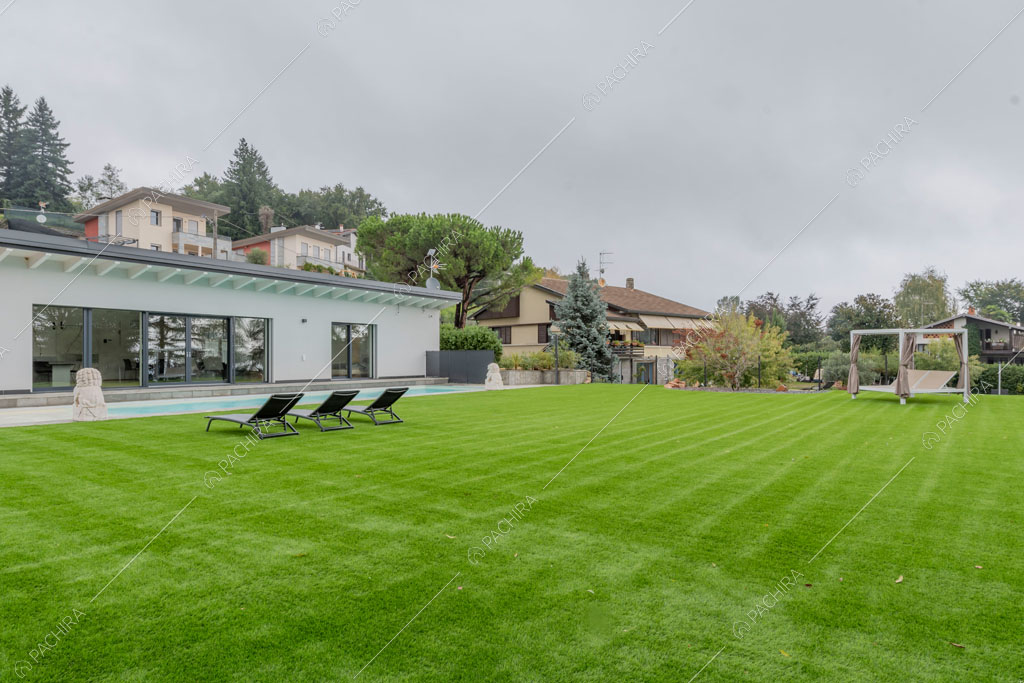 Giardino della villa Amazonite, location in stile contemporaneo a Varese