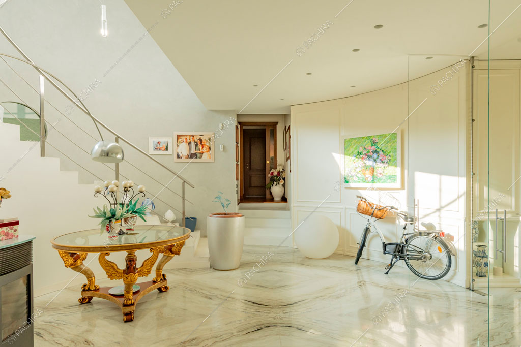 Atrio della villa Ararat, location in stile classico a Milano