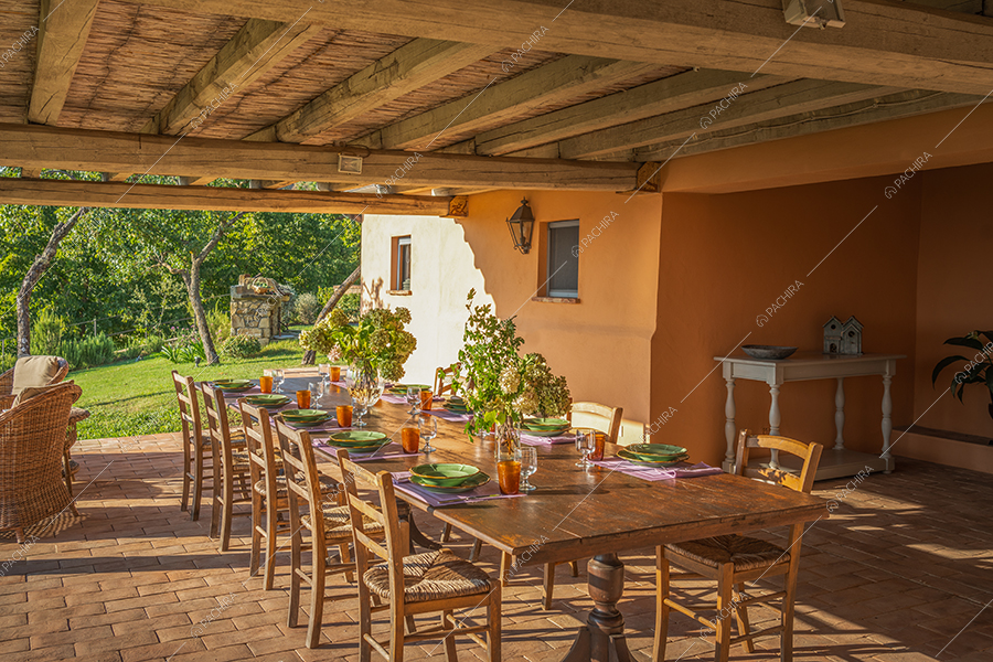 Veranda dell'agriturismo Tevere, location in stile country a Siena