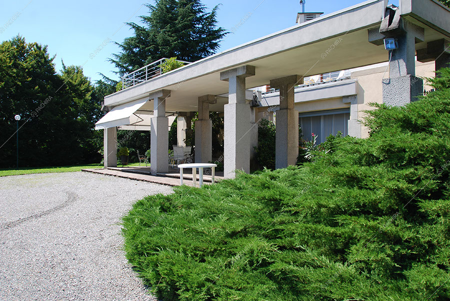 Esterni della villa Acetosa, location in stile vintage a Lecco