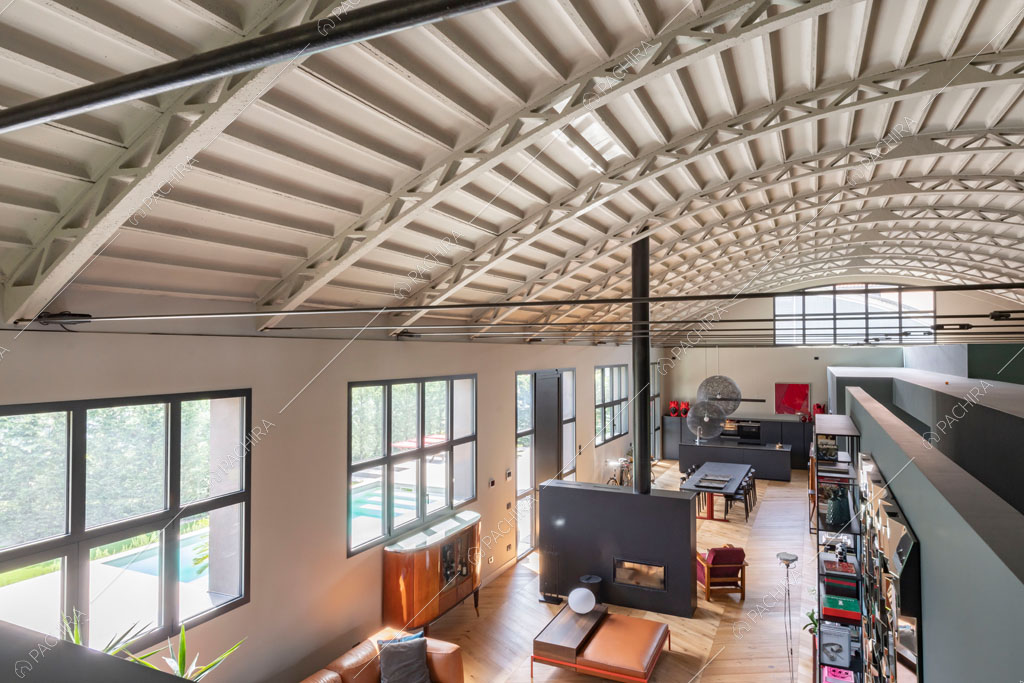Zona living del loft Danubio, location in stile contemporaneo a Brescia
