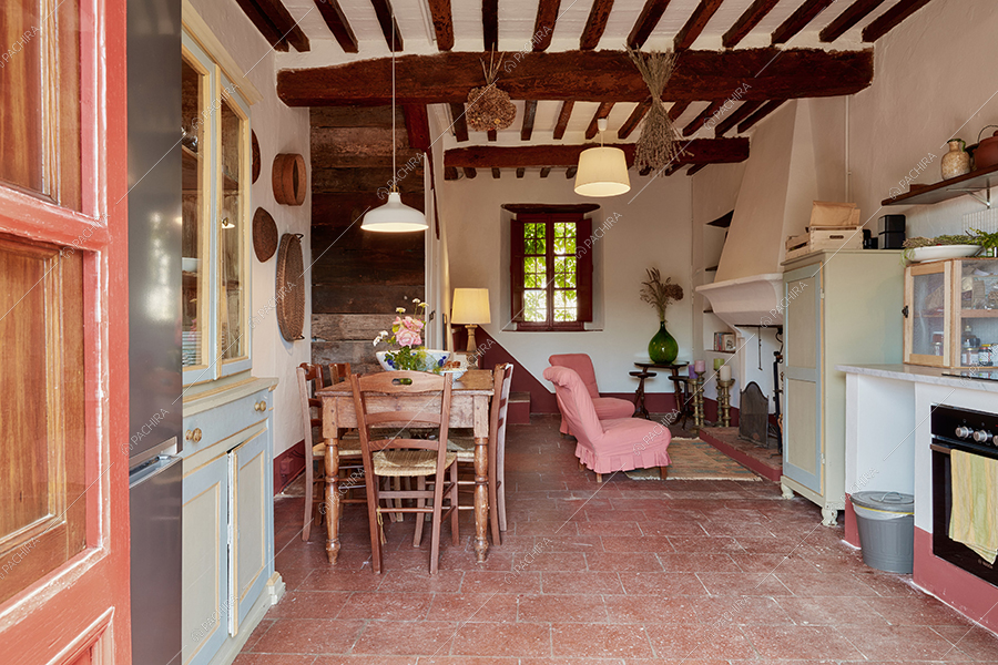 Cucina della masseria Mincio, location in stile rustico a Lucca