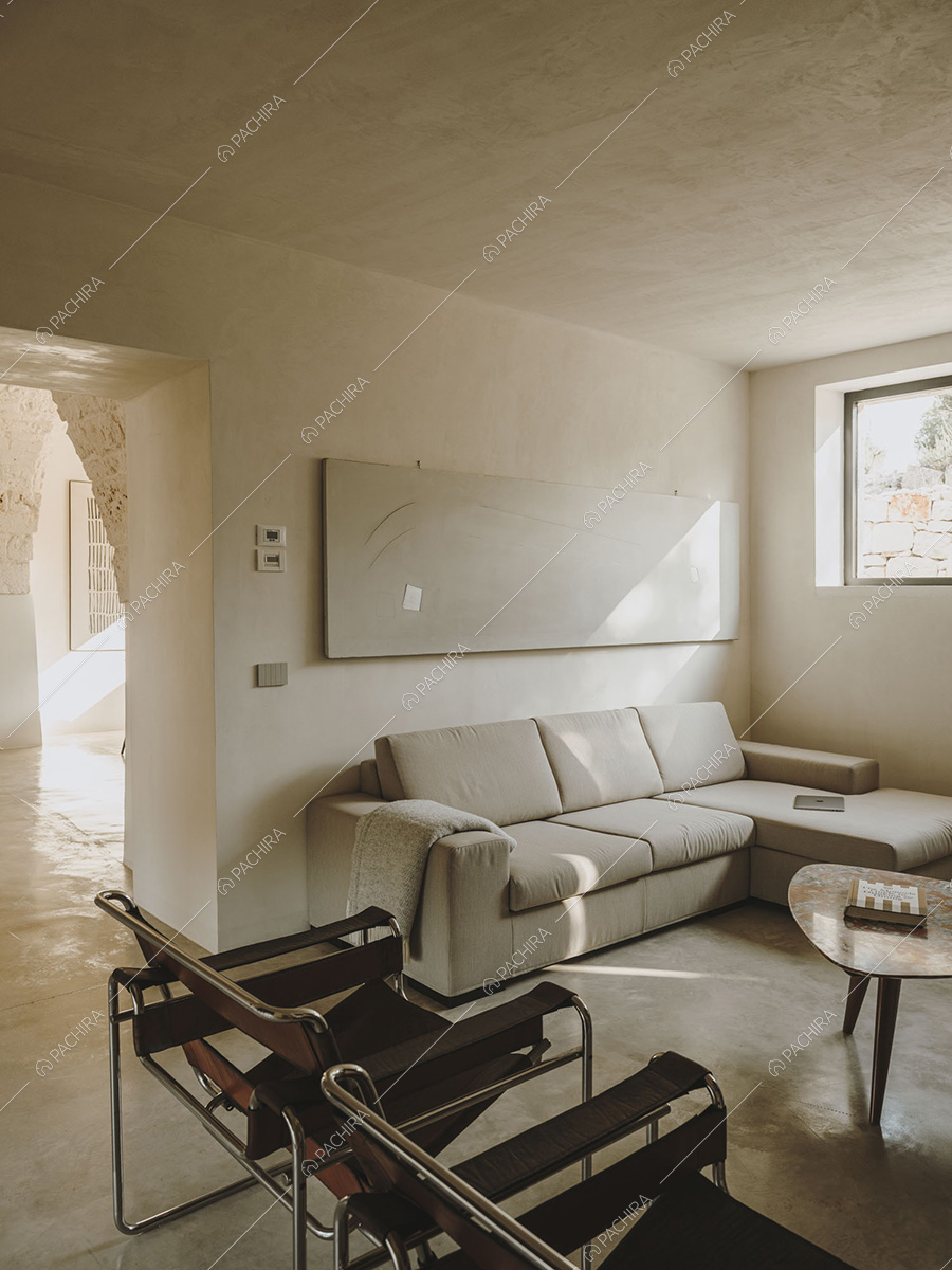 Salotto della villa in stile contemporaneo Kara, location per shooting a Brindisi