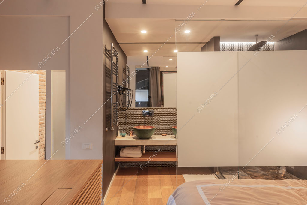 Bagno privato della camera da letto del loft Berillio, location in stile contemporaneo a Roma