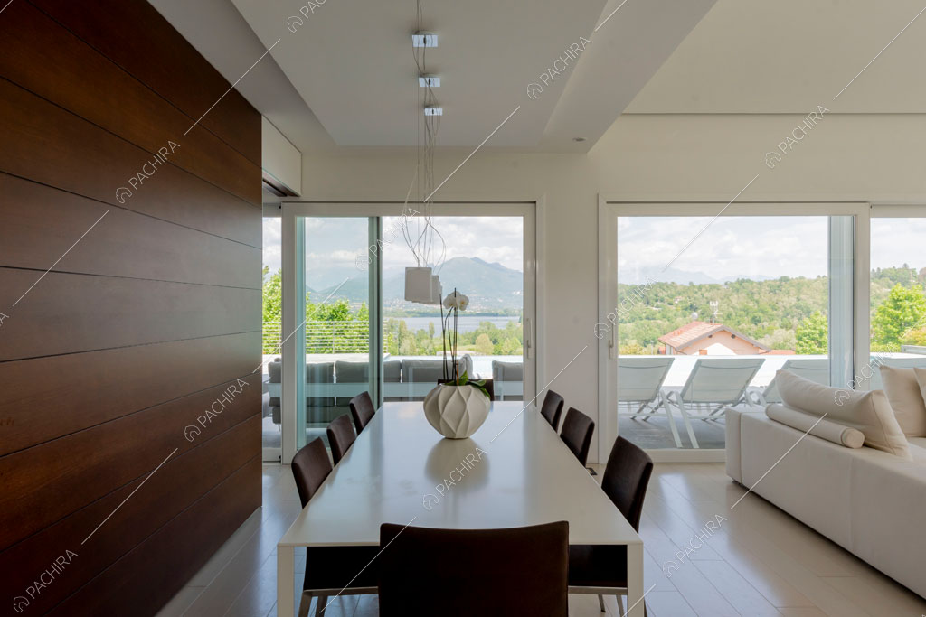 Sala da pranzo della villa Coral, location in stile contemporaneo a Como