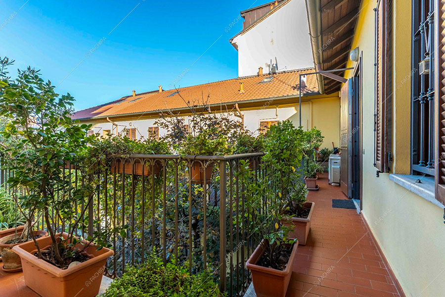 Terrazza dell'appartamento Hood, location in stile moderno a Milano