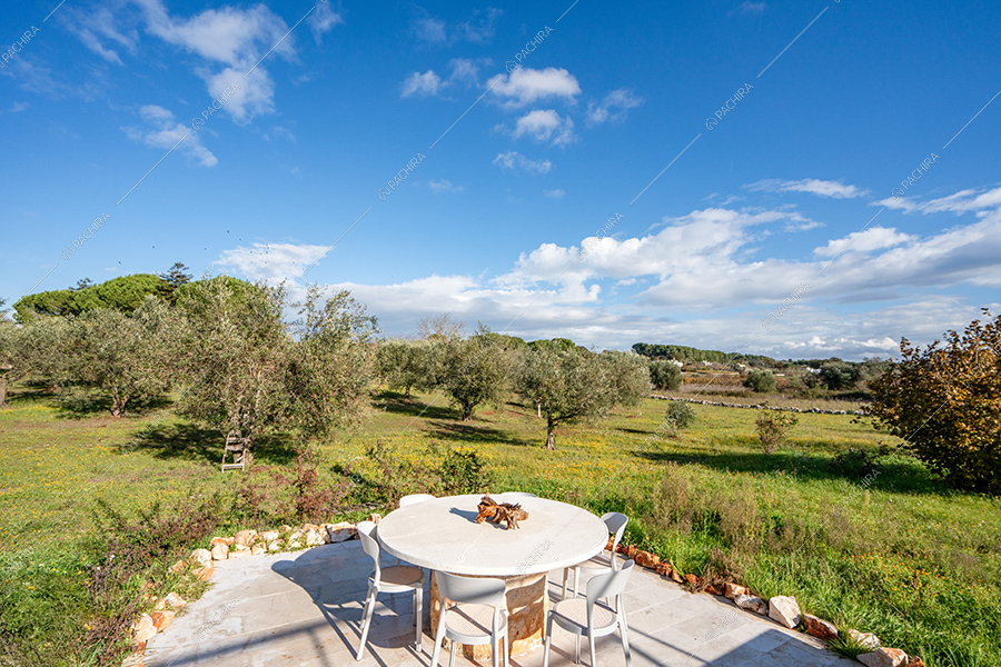 Parco della villa Sahel, location in stile rustico a Brindisi