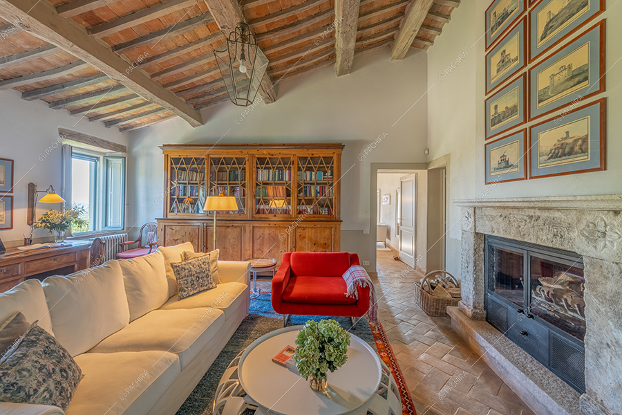 Salotto dell'agriturismo Tevere, location in stile country a Siena