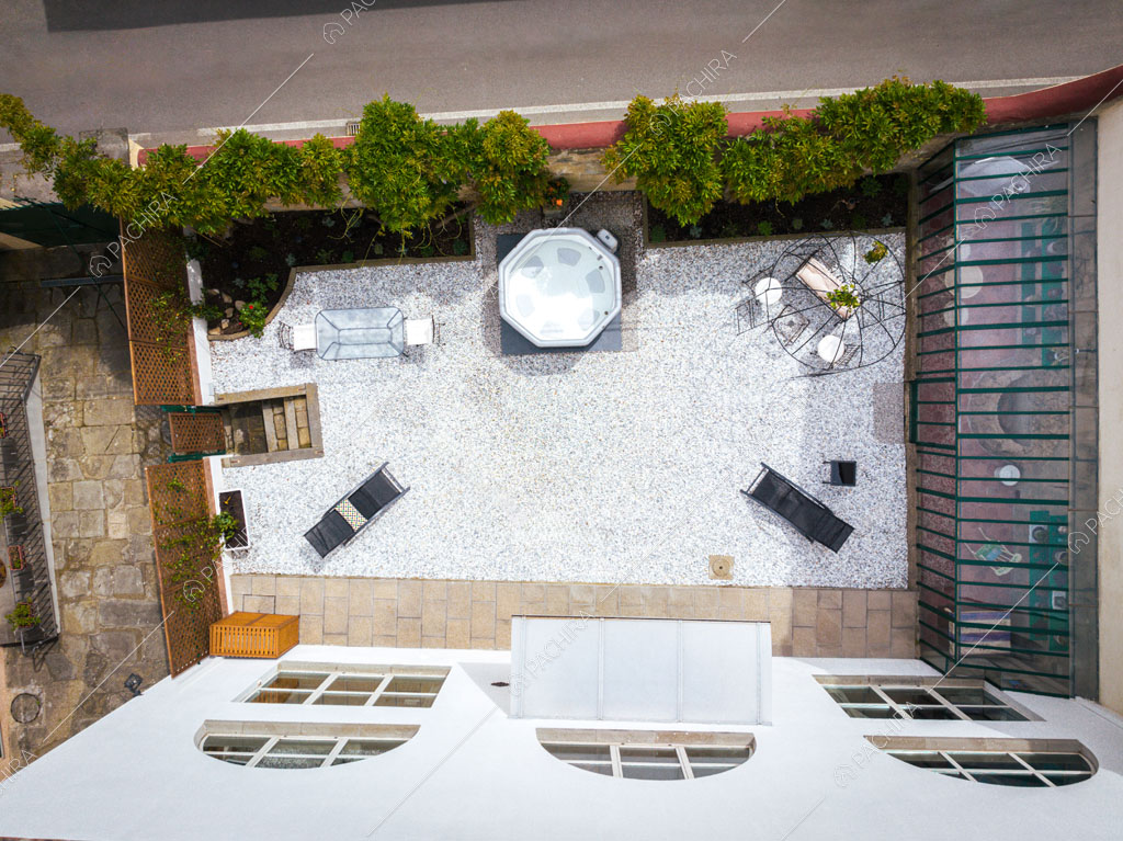 Esterni della villa Variscite, location in stile moderno a Firenze